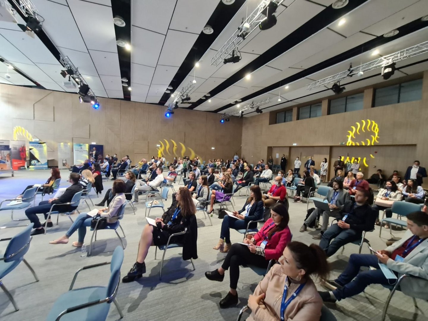 Бургас събра над 150 бизнесмени на конференция за онлайн търговия - E-Burgas.com