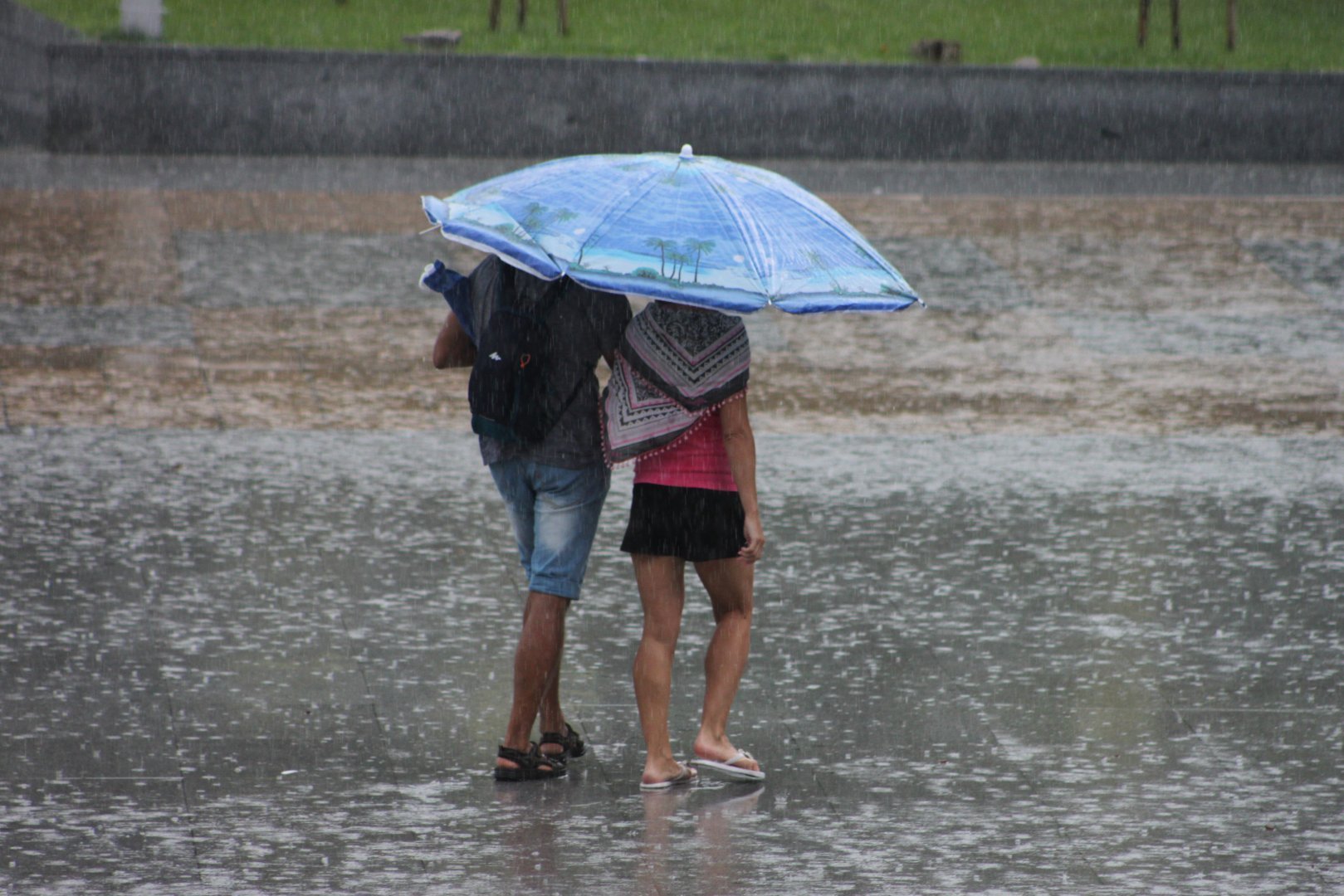 Дъжд и гръмотевици ни очакват и днес - E-Burgas.com
