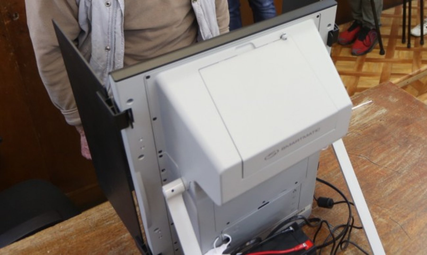 След края на изборния ден: ЦИК разреши заснемане на секциите при отчитане на вота - E-Burgas.com