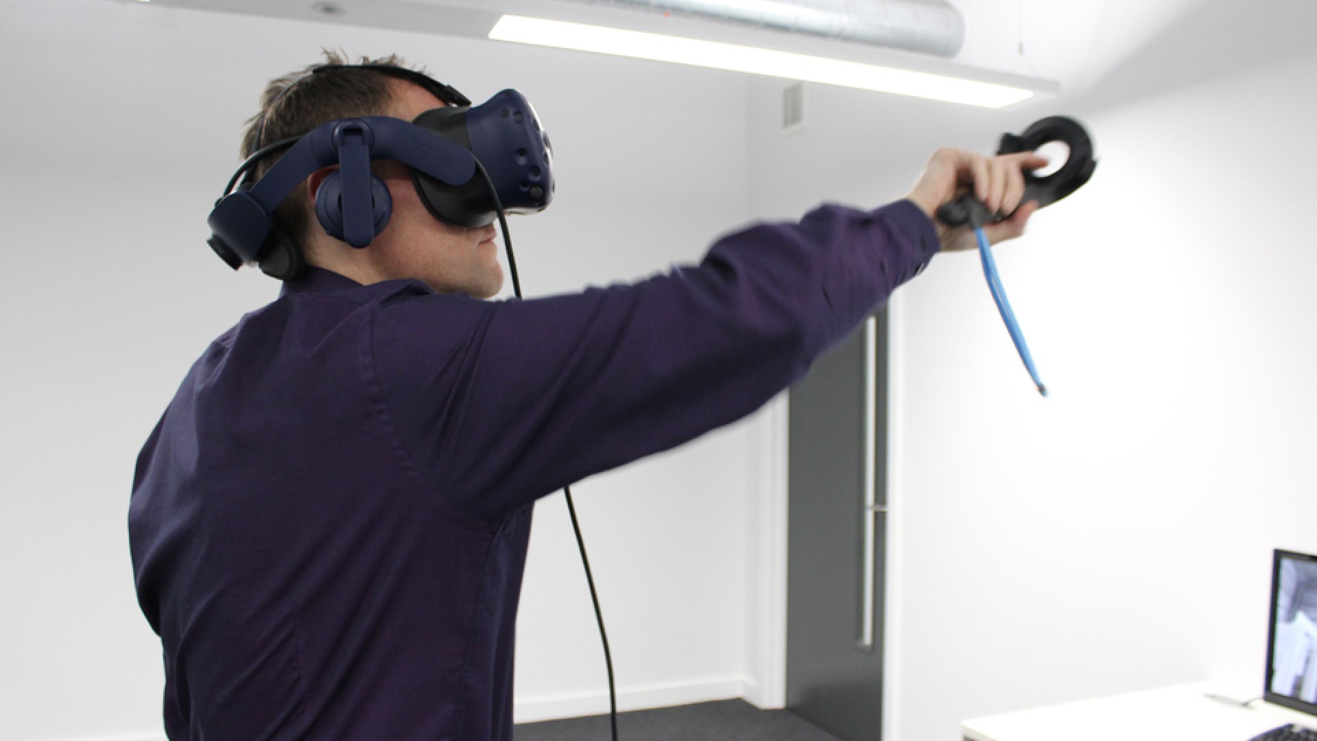 Университет  „Проф. д-р Асен Златаров“ ще обучава студенти чрез виртуална реалност - E-Burgas.com