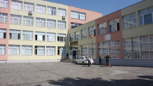 Най-новото бургаско училище се кипри с модерно оборудване (Снимки) - E-Burgas.com