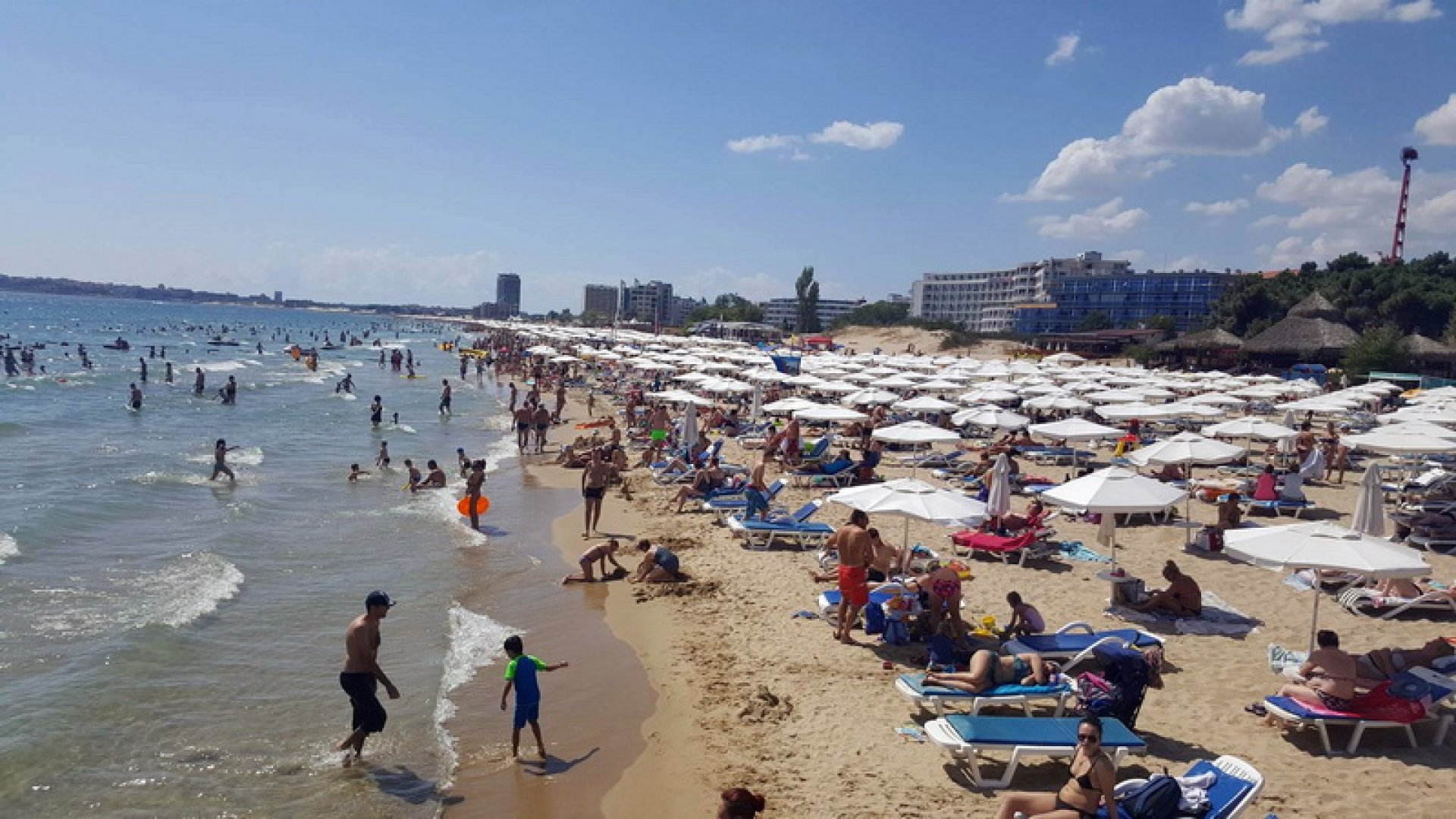 Румънци и поляци спасили сезона в курортите ни - E-Burgas.com