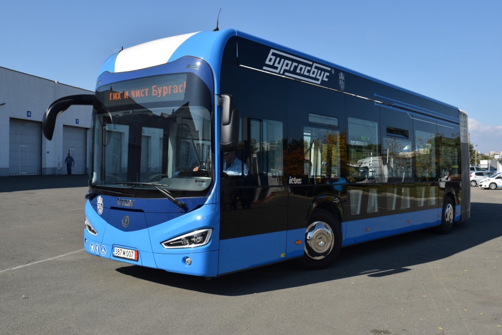 Показаха първите нови електробуси в Бургас - със система за пречистване на въздуха срещу ковид (Снимки) - E-Burgas.com
