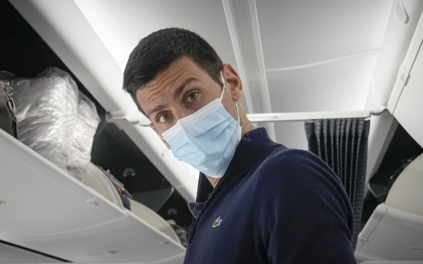 След депортацията: Джокович се завърна в родината си  - E-Burgas.com