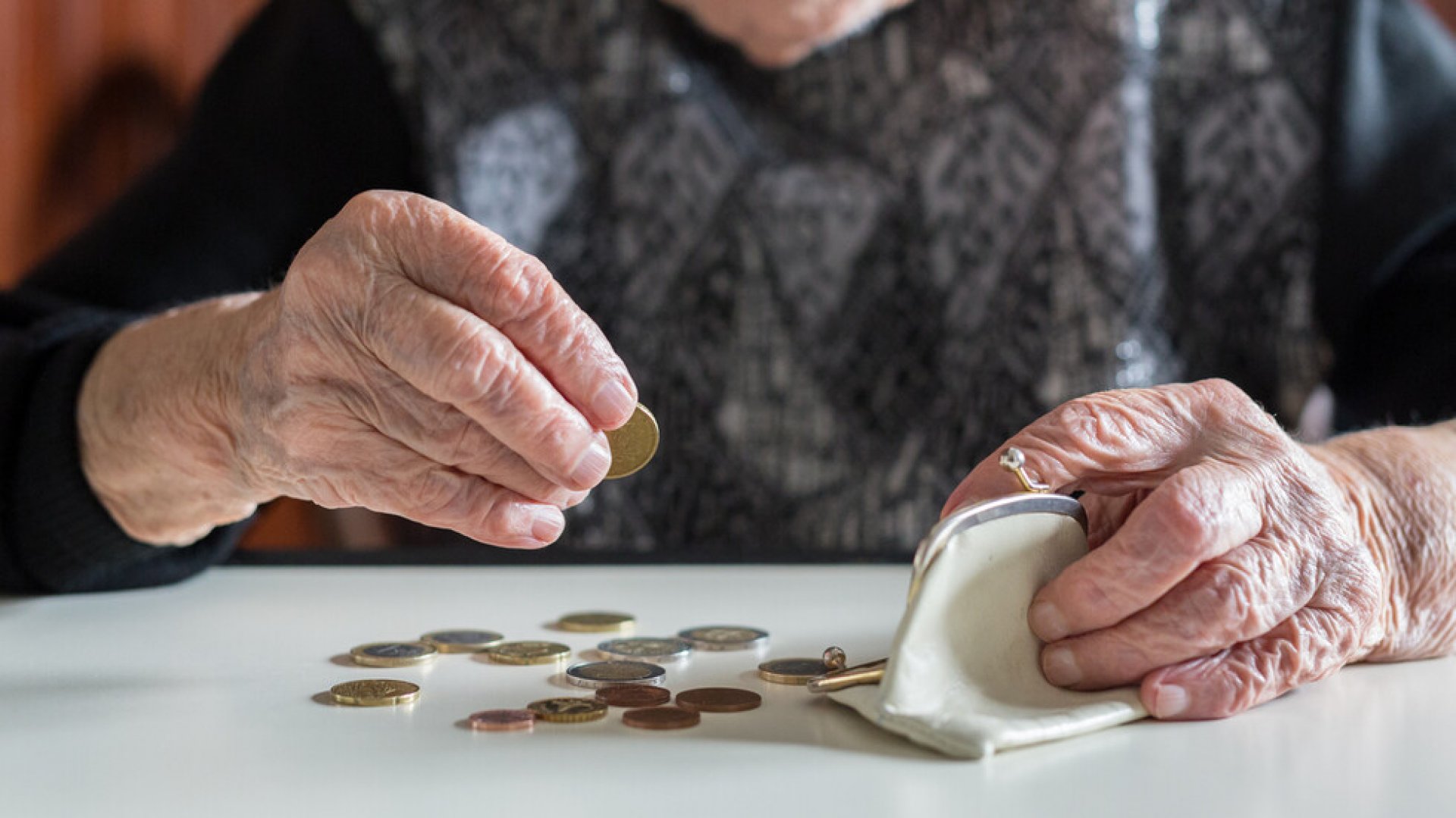 Внесоха промените за добавките на ощетените пенсионери - E-Burgas.com