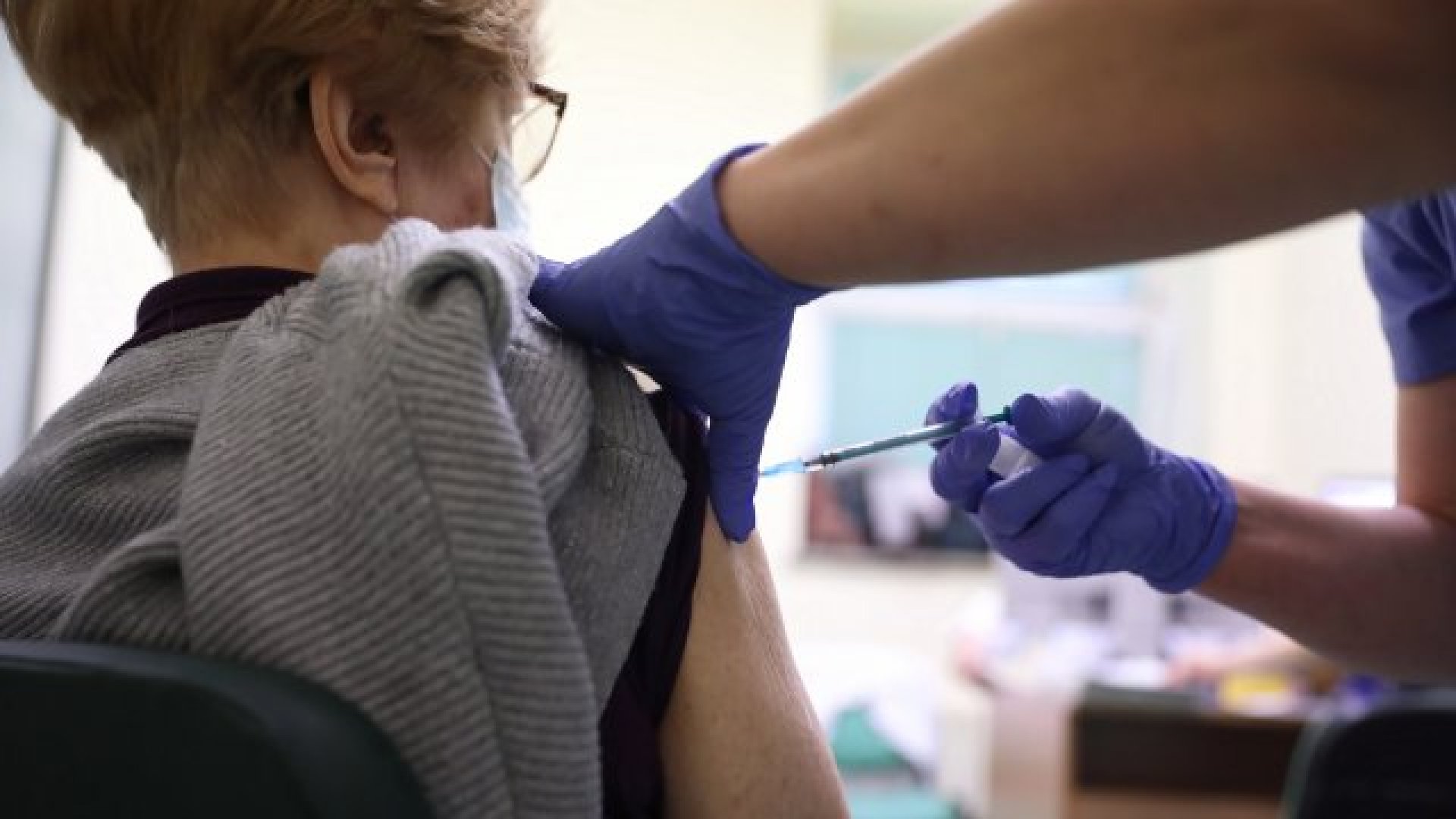 Бургаските пенсионери с по-лесен достъп до ваксините - E-Burgas.com