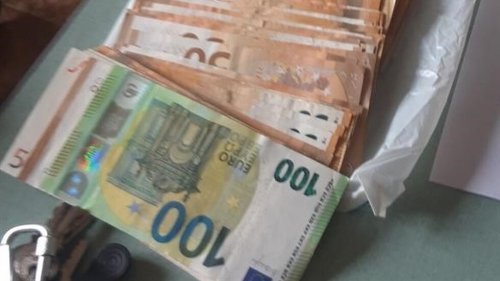 Бургаски митничари откриха 40 кг. билкова паста за полова мощ в румънска кола - E-Burgas.com
