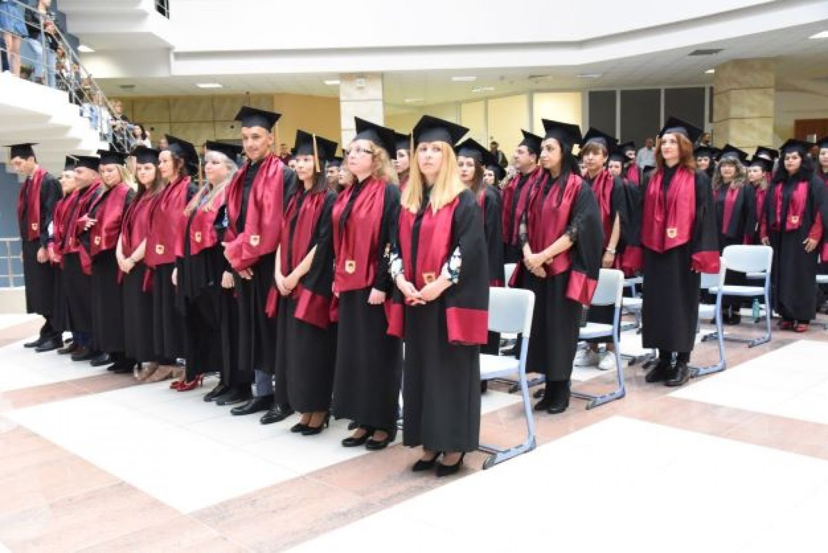 Близо 250 абсолвенти получиха дипломите си за висше образование от БСУ - E-Burgas.com