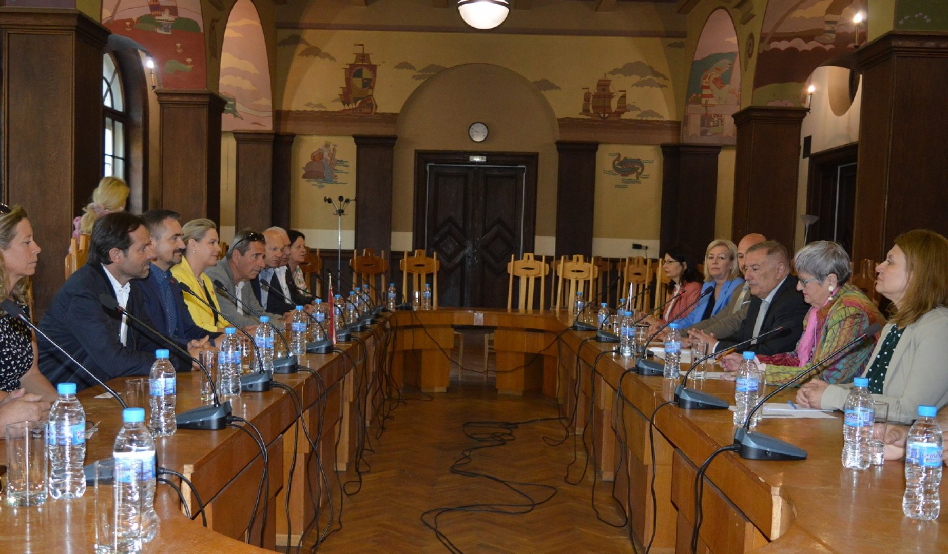 Австрийска делегация се запозна с проблемите на бургаския туризъм и бежанците - E-Burgas.com