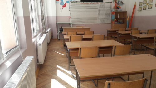 Надежда за Морското: 70 осмокласници прекрачиха прага на емблематичното школо (Снимки) - E-Burgas.com