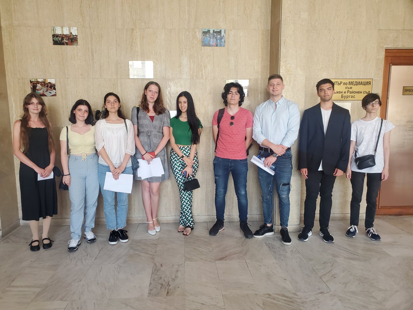 Ученици от Немската гимназия в Бургас присъстваха на съдебен процес - E-Burgas.com
