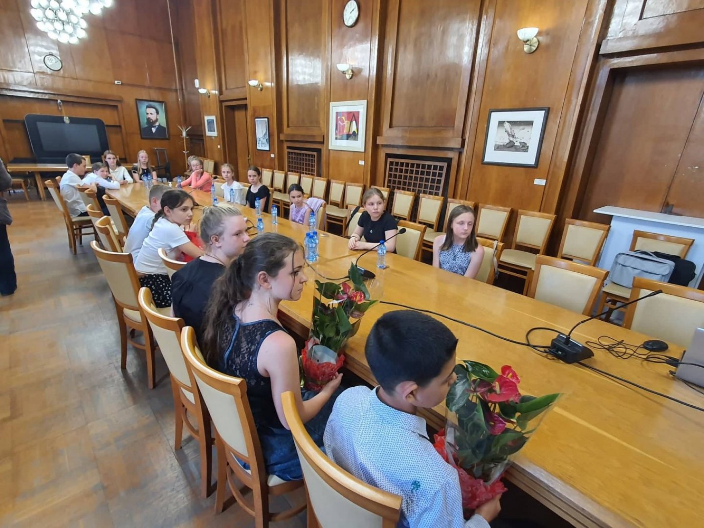 Български ученици от Братислава са на гости в Бургас, посещават забележителности - E-Burgas.com