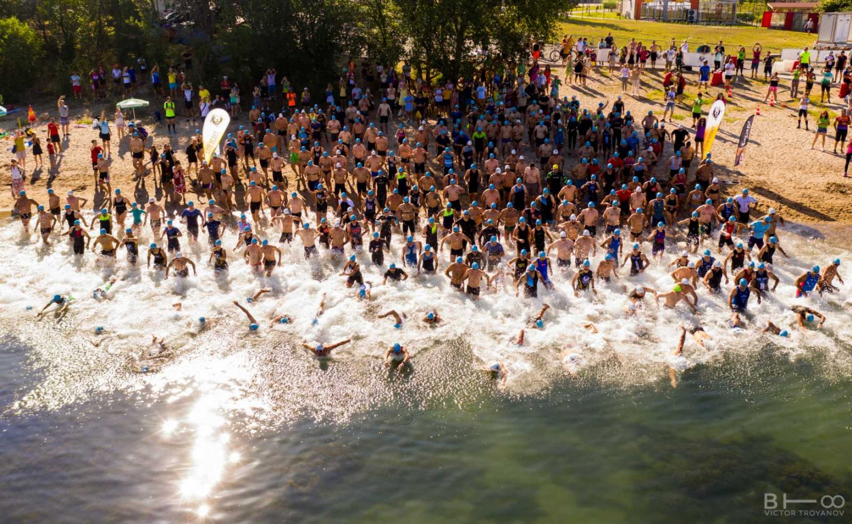 Над 500 триатлонисти преплуваха акваторията на „Ченгене скеле“ - E-Burgas.com