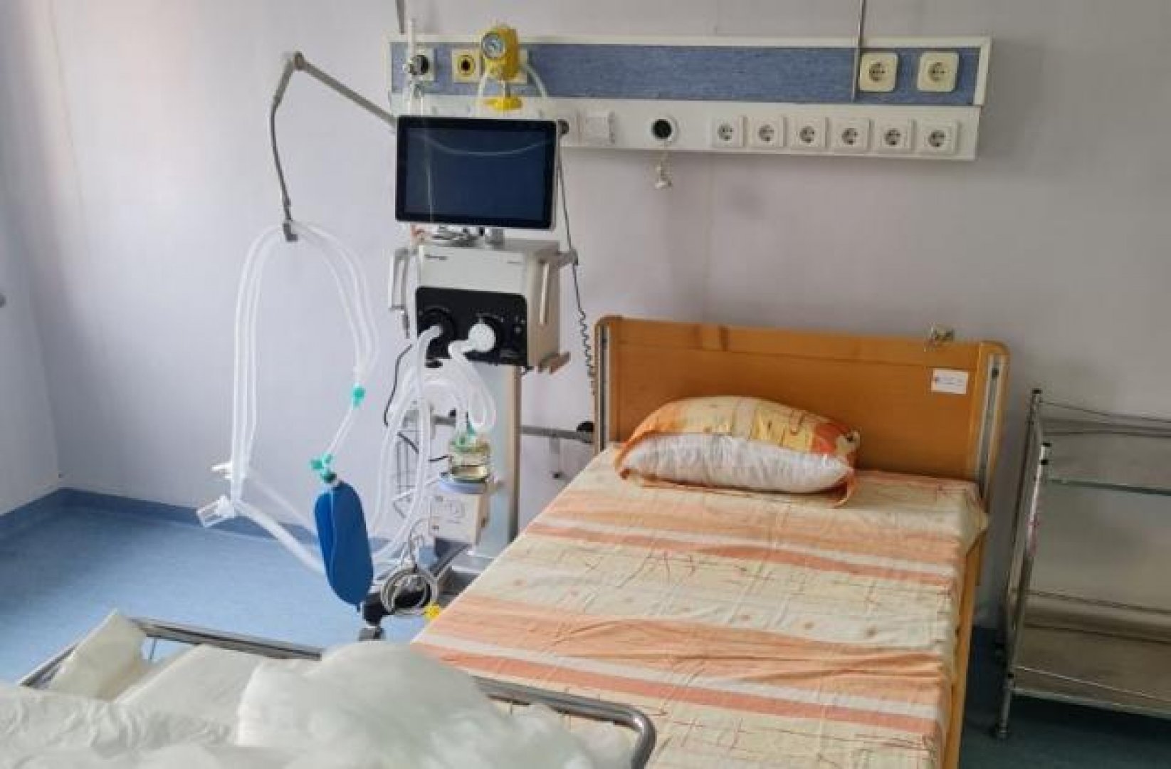 Жена с ковид обиколи 4 болници докато я приемат - E-Burgas.com