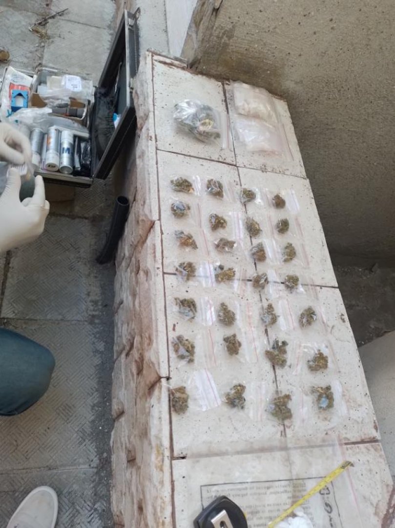 Бургаската полиция разби мобилна лаборатория за производство на наркотици в пластмасов куфар (снимки) - E-Burgas.com
