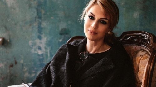 Радка Караиванова: „Искам платната ми да носят светлина и позитивизъм в домовете на хората“ - E-Burgas.com