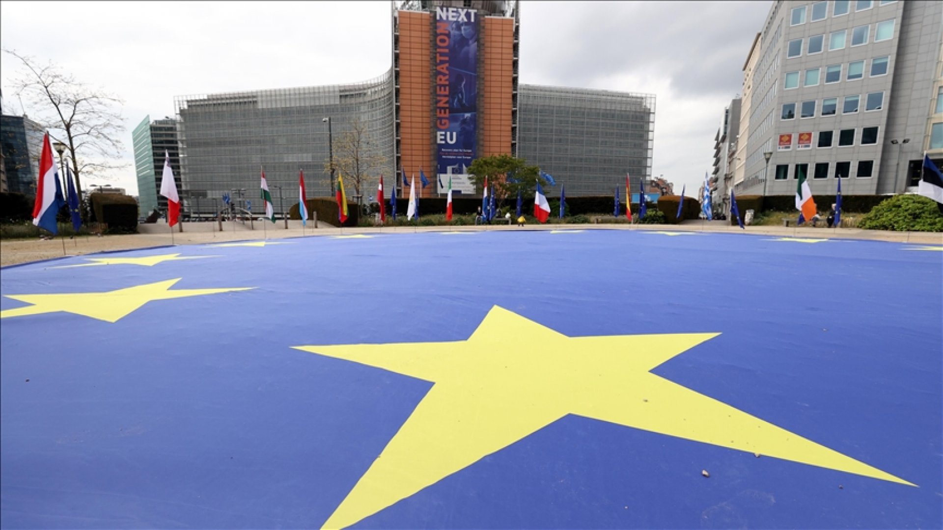 Очакванията от първата среща на върха на Европейската политическа общност - E-Burgas.com