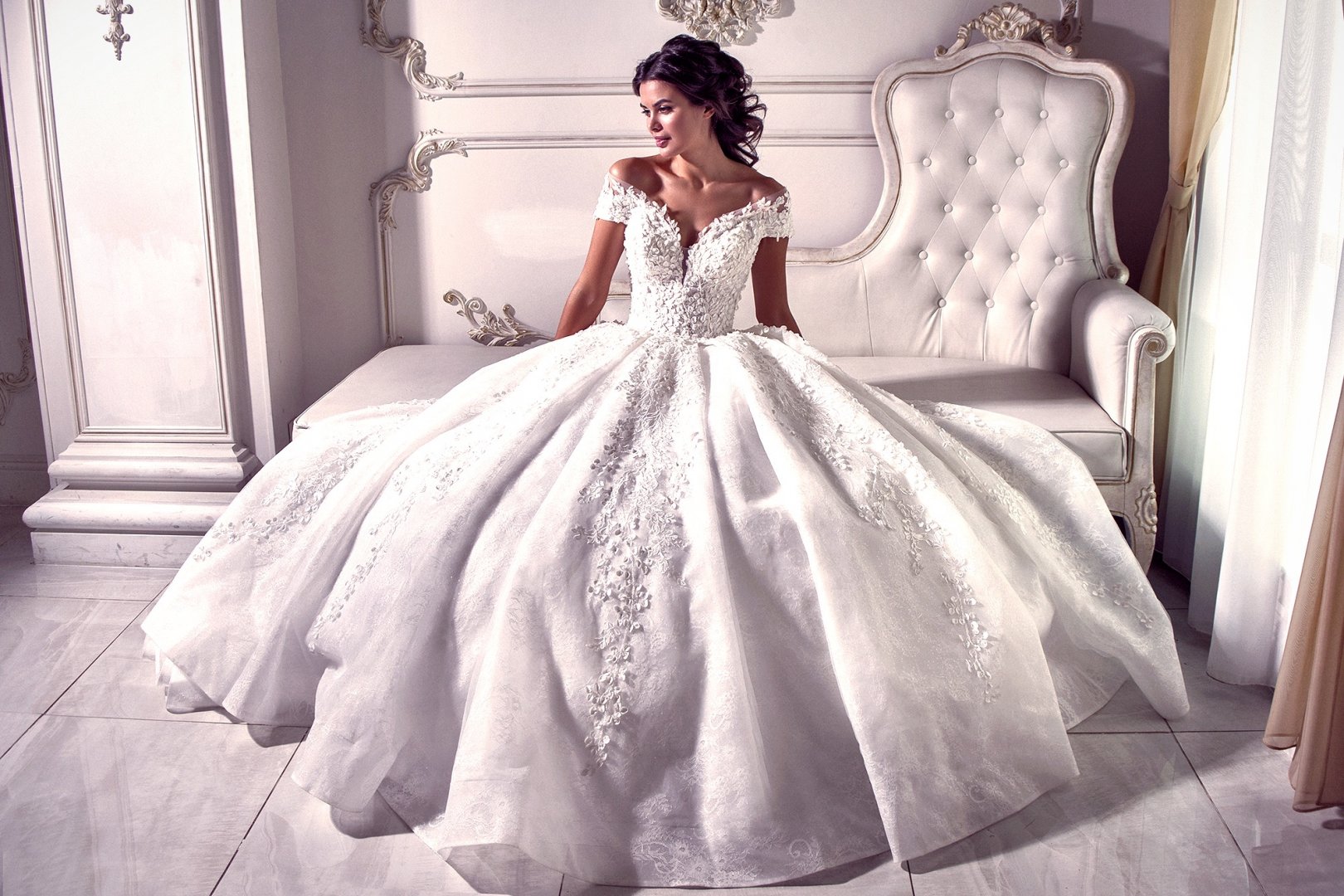 Бъдещи булки, заповядайте да видите разкошни сватбени рокли от 17 до 19 Ноември в „Приморец“   - E-Burgas.com