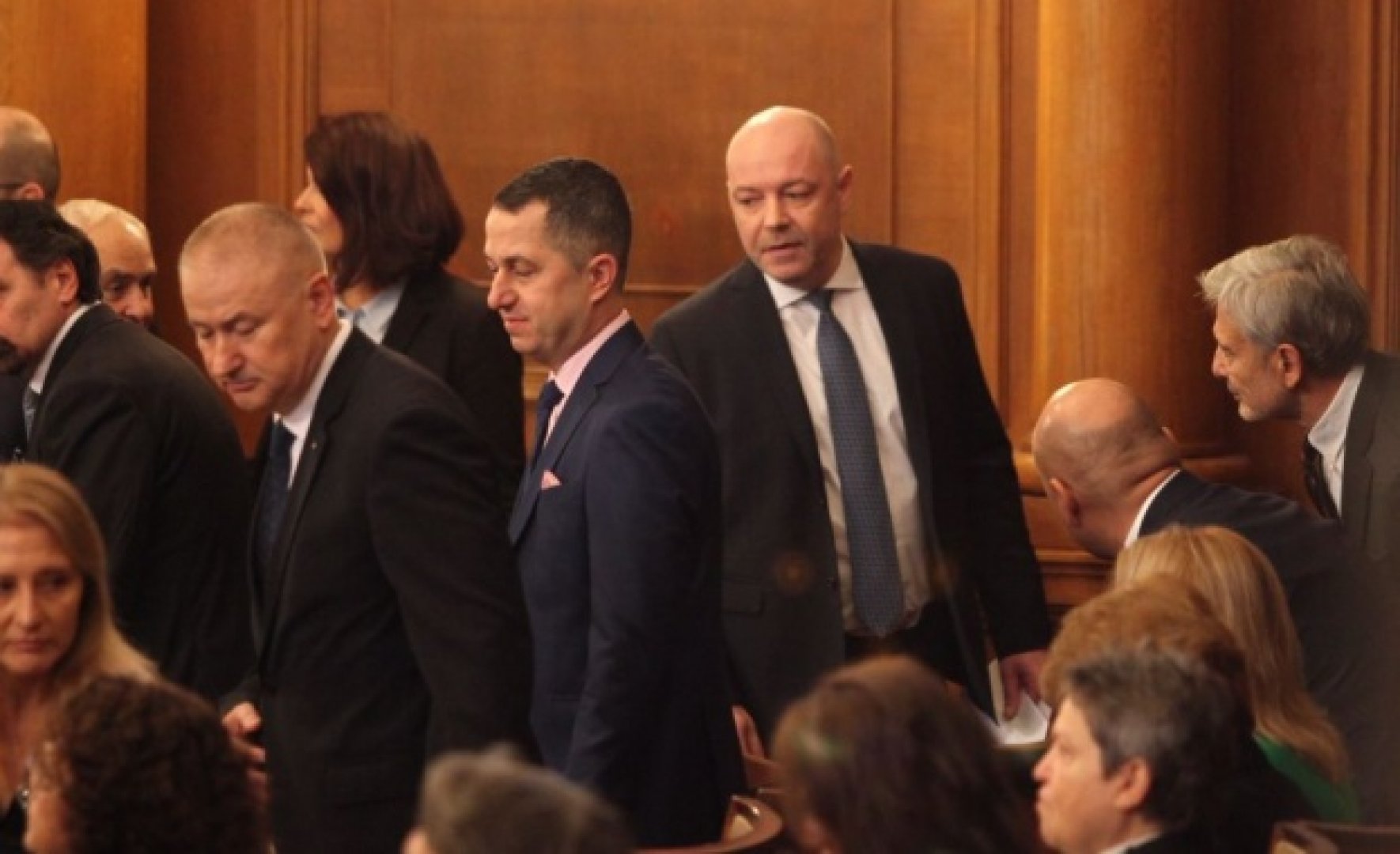 Парламентът отхвърли кандидатурата на Габровски за премиер - E-Burgas.com
