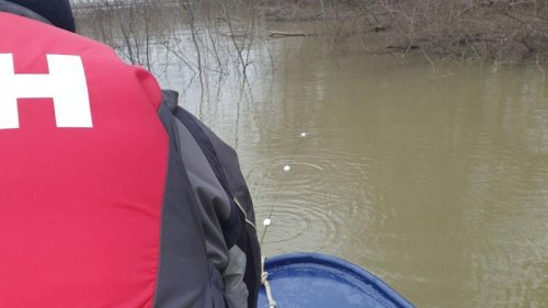 Търсят изчезналите рибари в езерото Мандра с дронове и лодки - E-Burgas.com