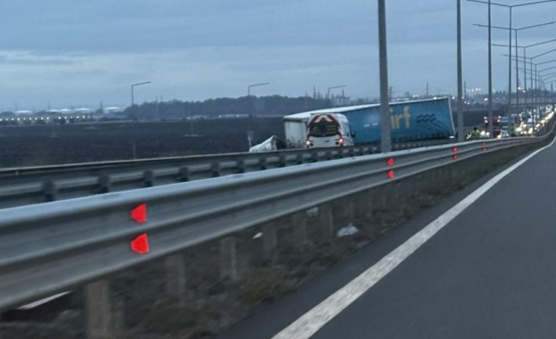 Катастрофа с камион блокира едната тангента към София - E-Burgas.com