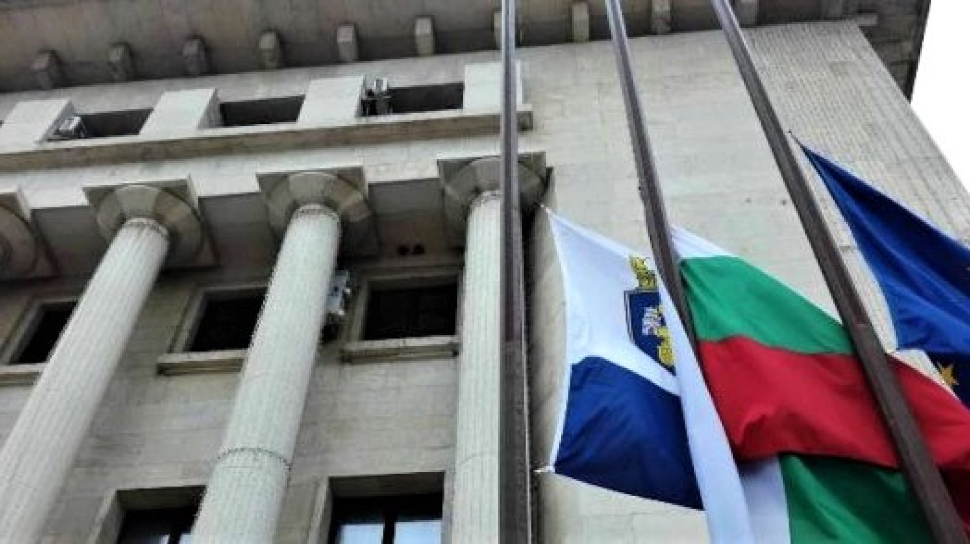 Обявиха 8 септември за Ден на национален траур, събитията в Бургас отпадат - E-Burgas.com