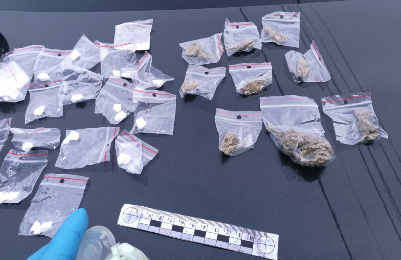 Полицията откри 200гр. метамфетамин и канабис в дома на бургазлия - E-Burgas.com