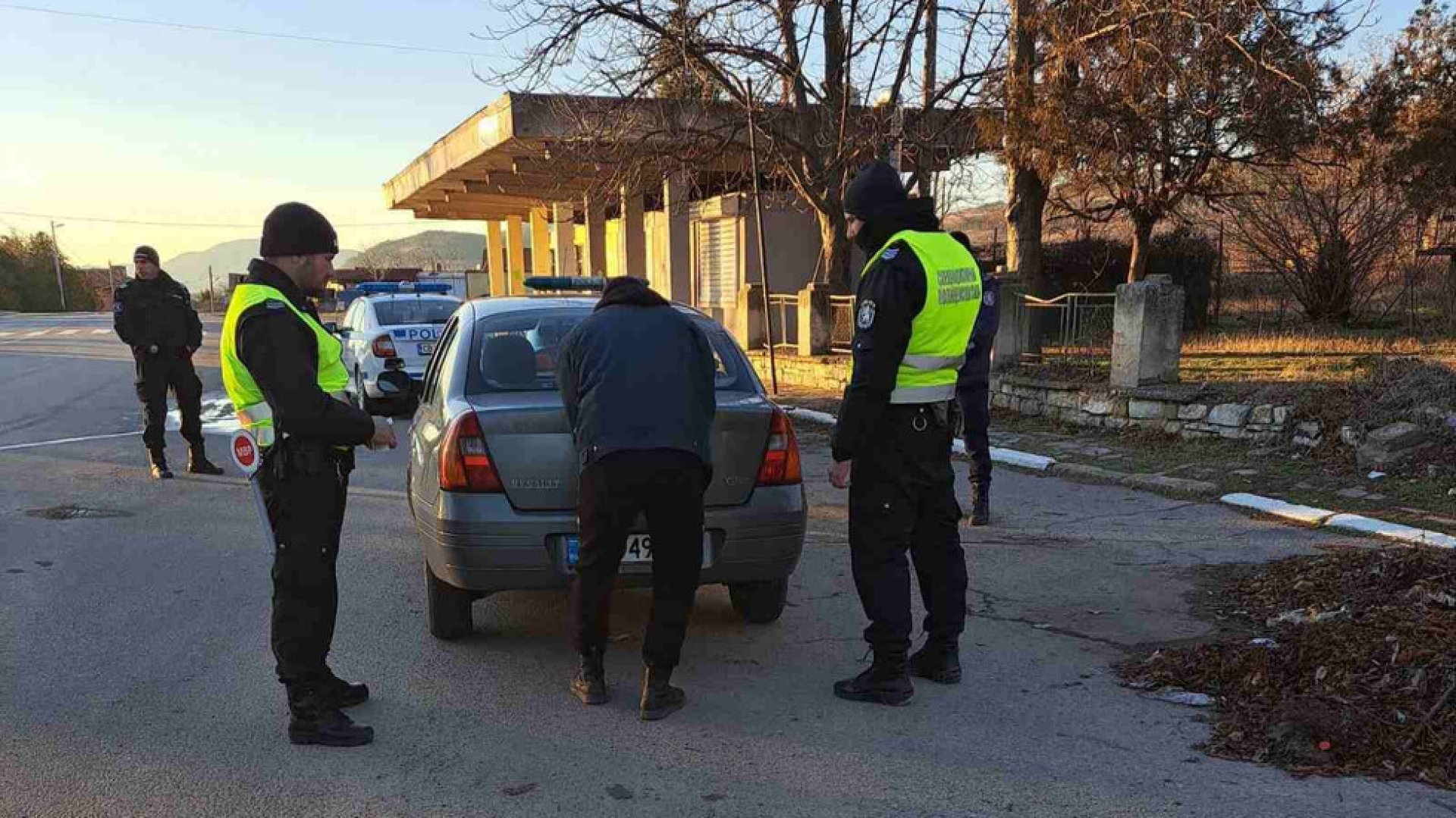 Полицията и жандармерията със спецакция в Сливенско - E-Burgas.com