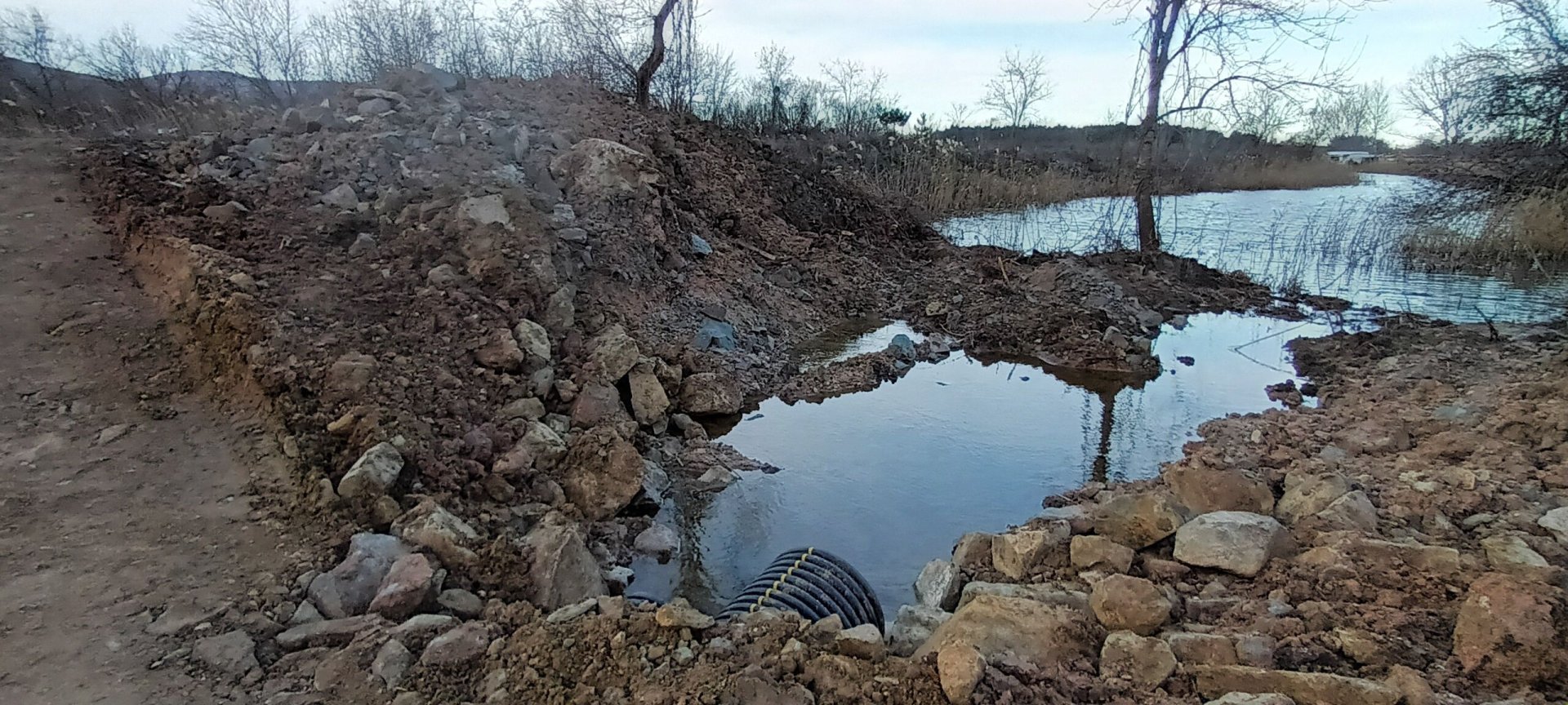 Община Созопол задължи наемател в района на къмпинг “Градина” да почисти 100 куб.м. боклук - E-Burgas.com