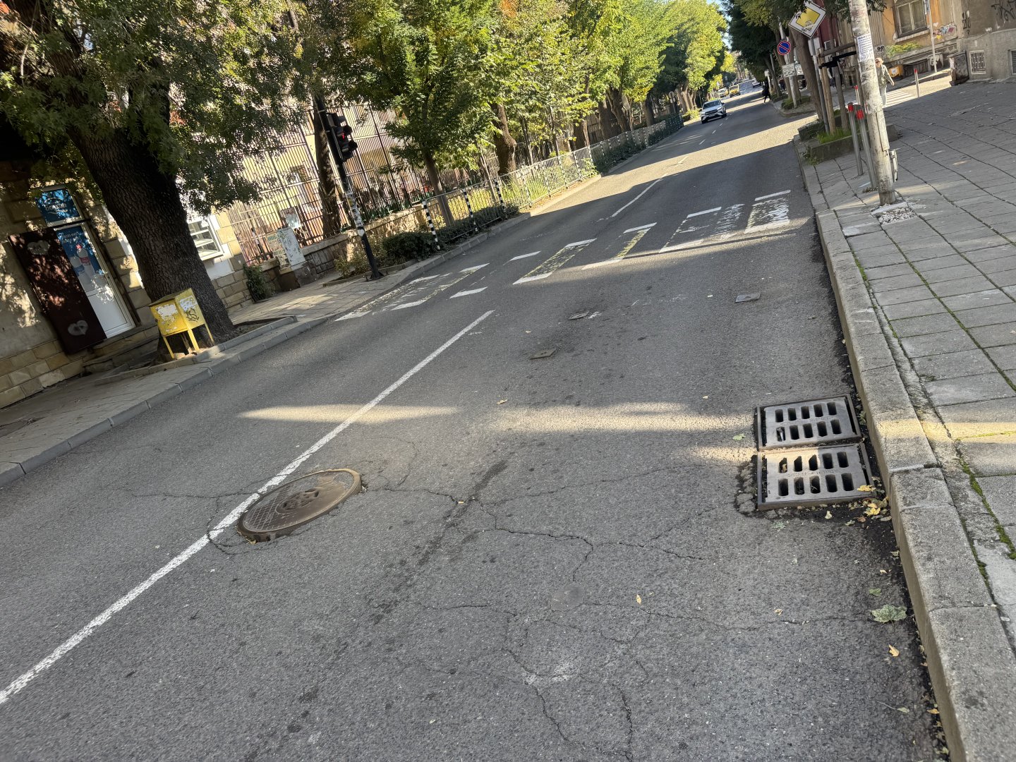 Родители: Пътят пред СУ „П. Р. Славейков“ е опасен. Да не чакаме дете под автомобил - E-Burgas.com