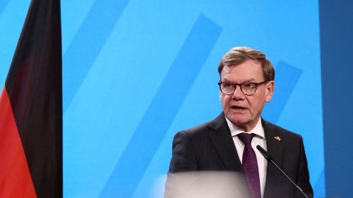 Радев призова Борисов да се кандидатира за президент  - E-Burgas.com