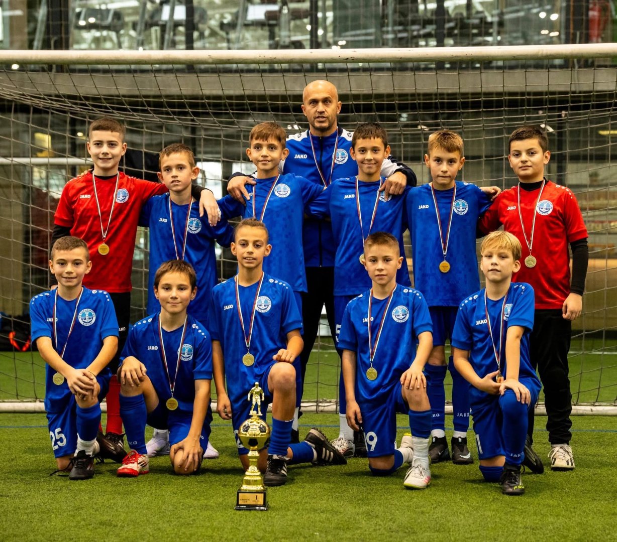 Бургаските деца от Черноморец със злато от „Кронос Къп“ 2025 - E-Burgas.com