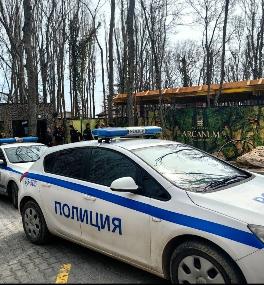 Въоръжени украинци, незаконно строителство и арести в парк „Златни пясъци“ - E-Burgas.com