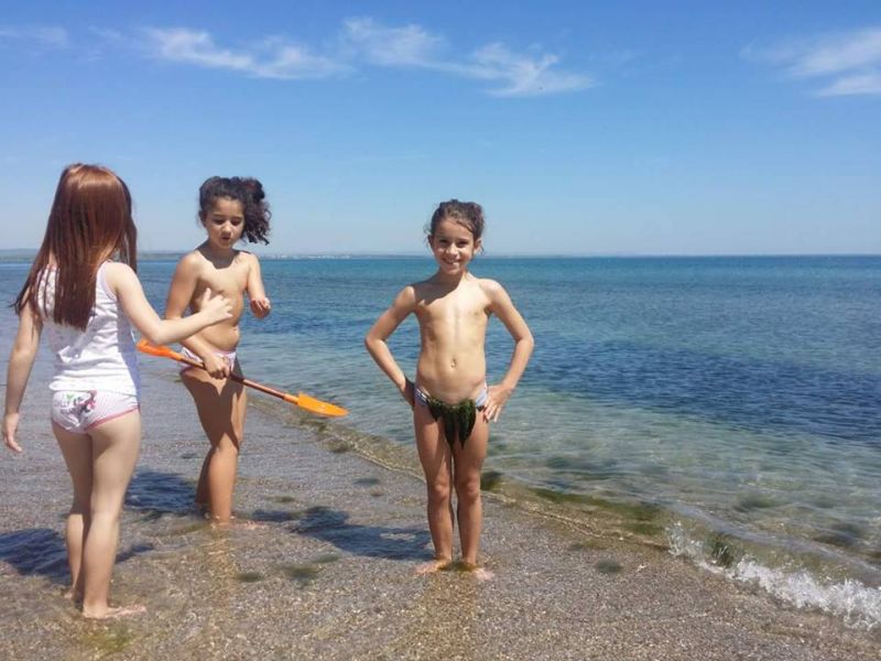 Бургазлии днес борят лятната жега с морска вода и морски бриз - E-Burgas.com