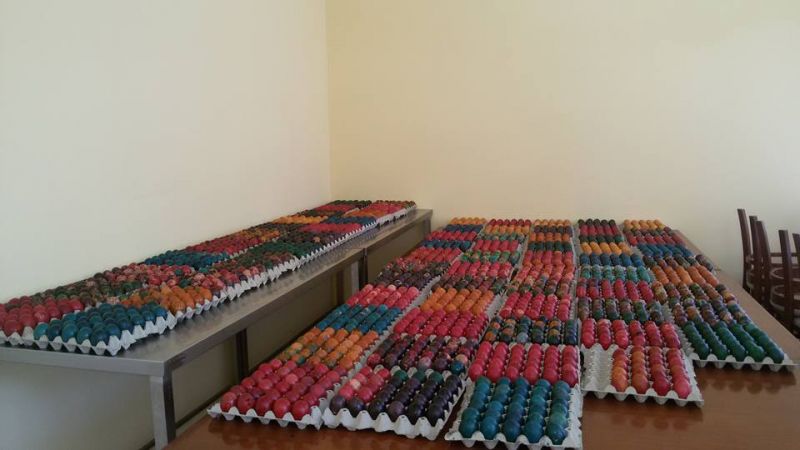 Социалният патронаж в Карнобат боядиса 2400 яйца	 - E-Burgas.com