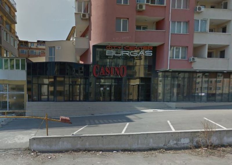 Продават на търг неработещо казино в Меден рудник (снимки)  - E-Burgas.com