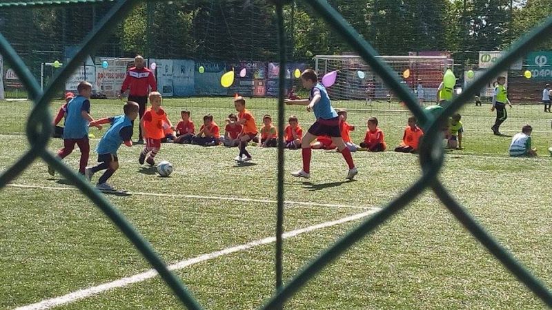 Футболистите от „Константин Петканов” станаха шампиони в турнира на „Звездичка
