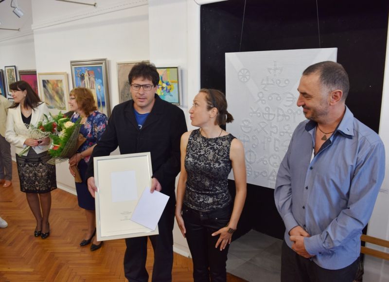 Калоян Колибаров стана Млад художник на годината - E-Burgas.com