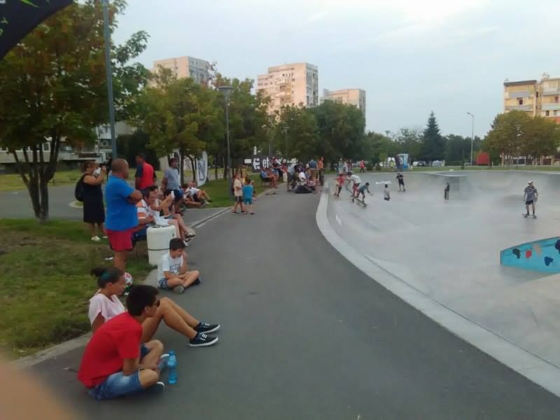 ФОТООКО: Стотици окупираха скейт парка този уикенд  - E-Burgas.com