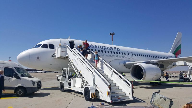 Германецът Марио Едингер е пътник номер 2 000 000 за летище Бургас  - E-Burgas.com