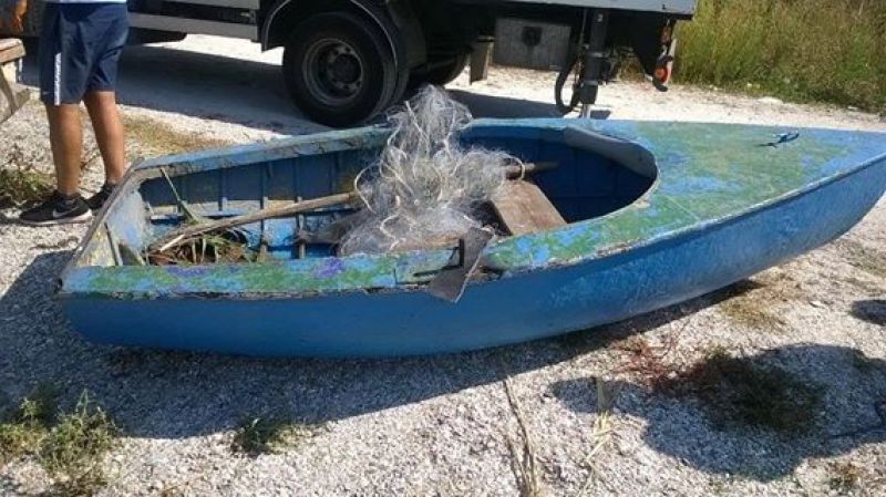Конфискуваха бракониерски лодки и мрежи на Вая, заловиха и двама нарушители (Снимки) - E-Burgas.com