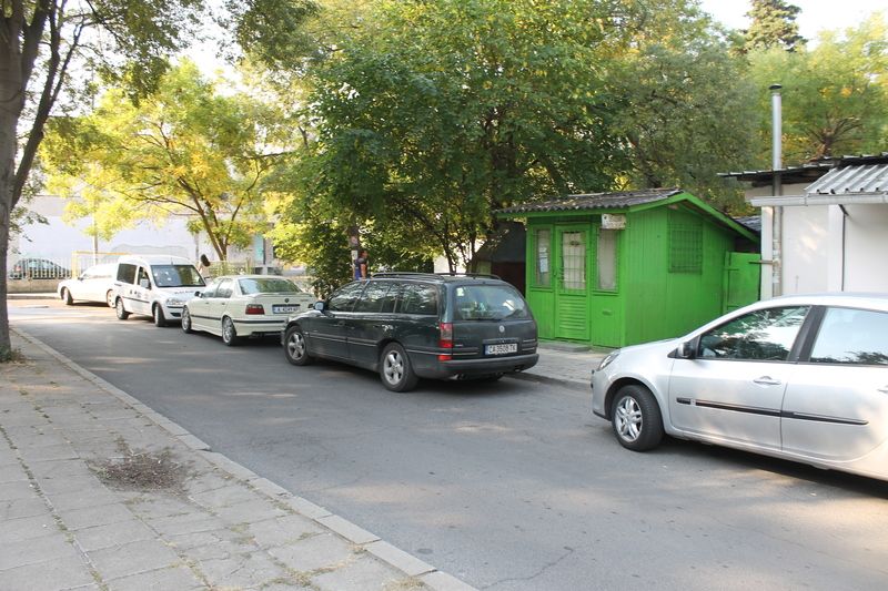 Транспортен хаос около училищата, родителите не послушаха кмета (снимки) - E-Burgas.com