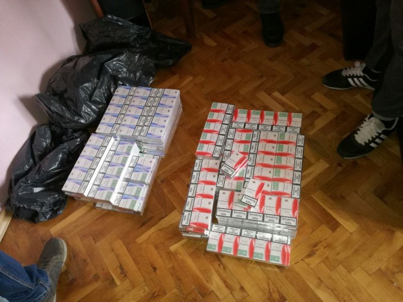 Ударите срещу контрабандситите в Бургас не секват, иззеха 60 хиляди цигари и в „Лазур“ (Снимки) - E-Burgas.com