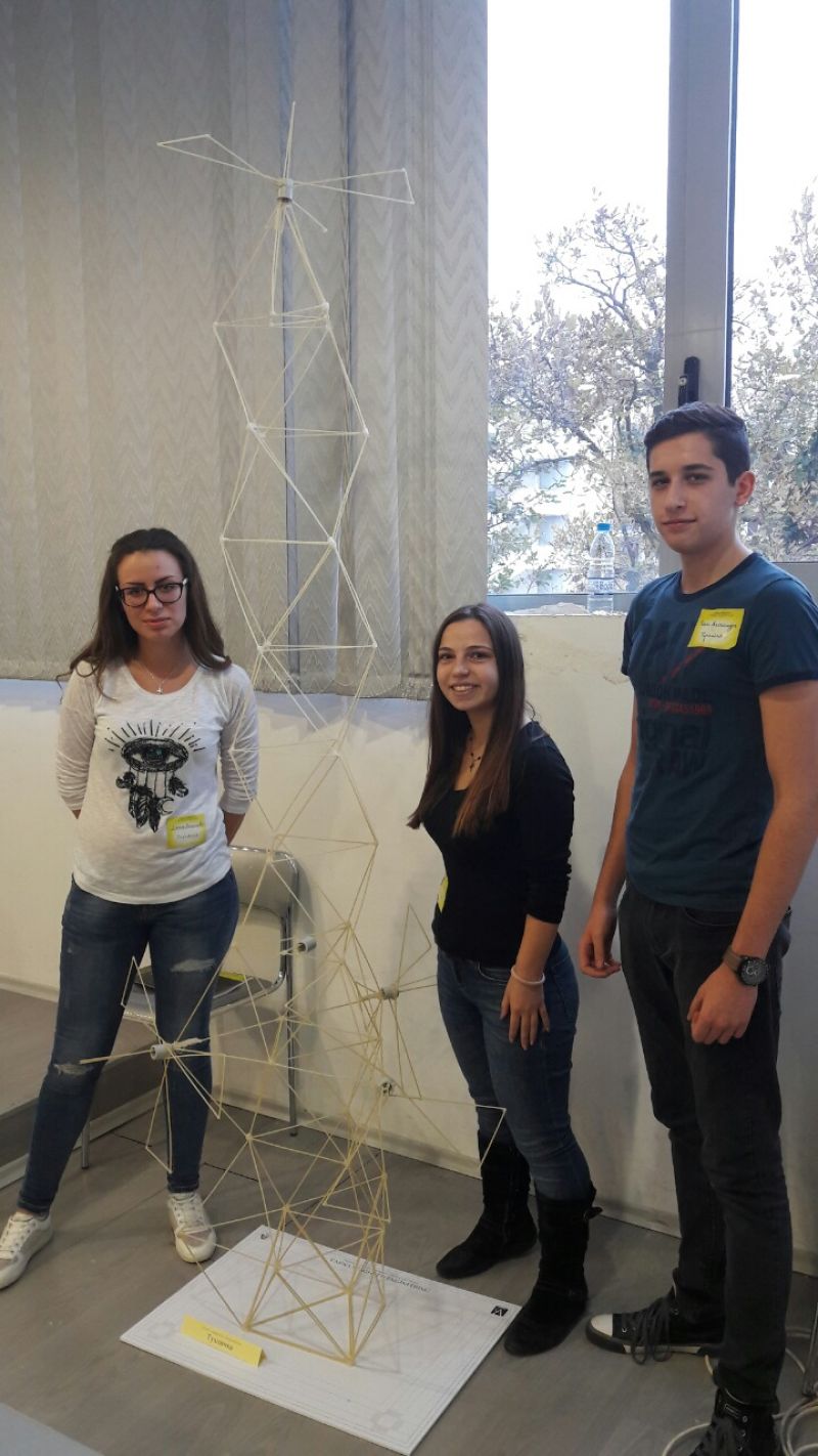 Бургаски ученици наградени за двуметрова кула от спагети - E-Burgas.com
