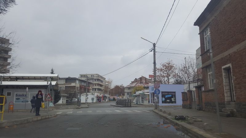 Снегът достигна и Бургаско, Карнобат побеля (Снимки) - E-Burgas.com