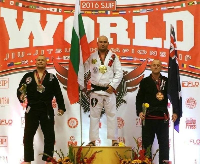 Бургазлията Траян Ташев завоюва световна титла по бразилско джу джицу - E-Burgas.com