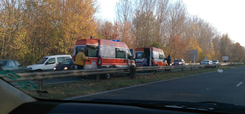 Зверска катастрофа на входа на Бургас, хвърчат линейки (Снимки) - E-Burgas.com