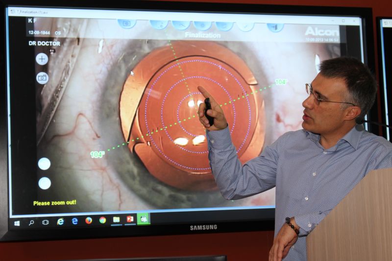 Офталмолози от Бургас обучават свои колеги в национален проект за квалификация - E-Burgas.com