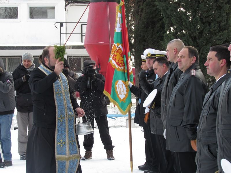 С военен ритуал откриха новата учебна година  в пункт за базиране Бургас (Снимки) - E-Burgas.com