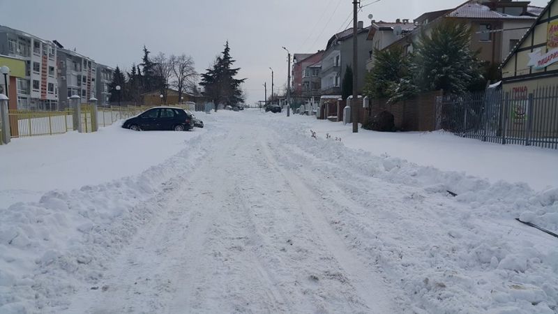 Снежни преспи по метър и половина в Крайморие (снимки)  - E-Burgas.com